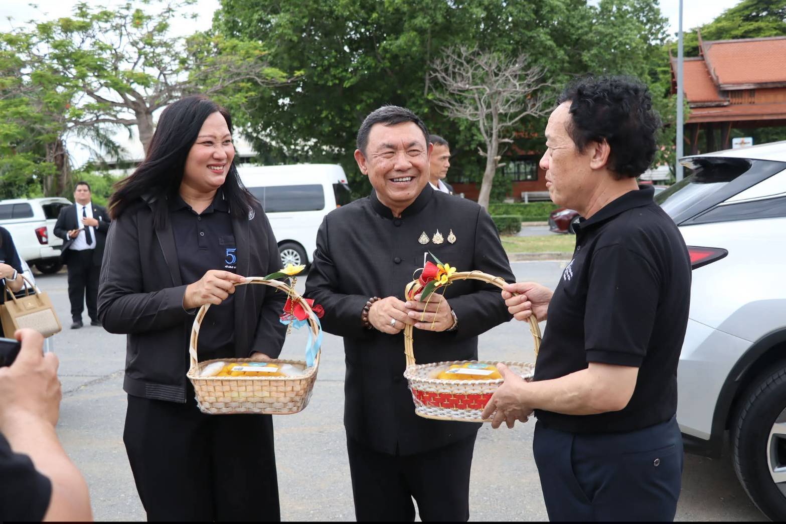 title - เลขาธิการสำนักงานการปฏิรูปที่ดินเพื่อเกษตรกรรม ให้การต้อนรับ ดร. ฉู ตงหยู (Qu Dongyu) นักการทูตและนักวิชาการชาวจีน ดำรงตำแหน่ง ผู้อำนวยการใหญ่องค์การอาหารและเกษตรแห่งสหประชาชาติ (FAO) พร้อมด้วยคณะผู้แทน FAO ในโอกาสเดินทางมาเยือนประเทศไทย ณ ศูนย์ส่งเสริมและพัฒนาอาชีพเสริมนอกภาคการเกษตร